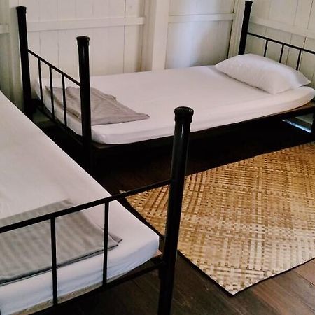 Rareheart Guesthouse Куала Теренгану Екстериор снимка